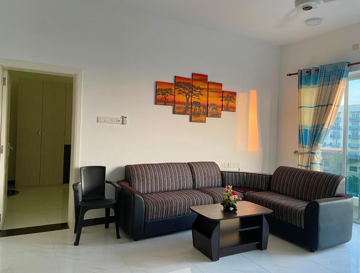 Sea View A Apartment Dehiwala-Mount Lavinia Екстериор снимка